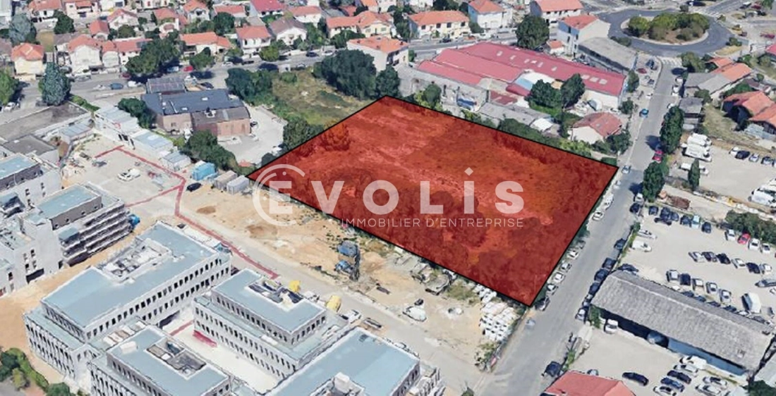 Photo 1 – location Terrains	BRON (69500)