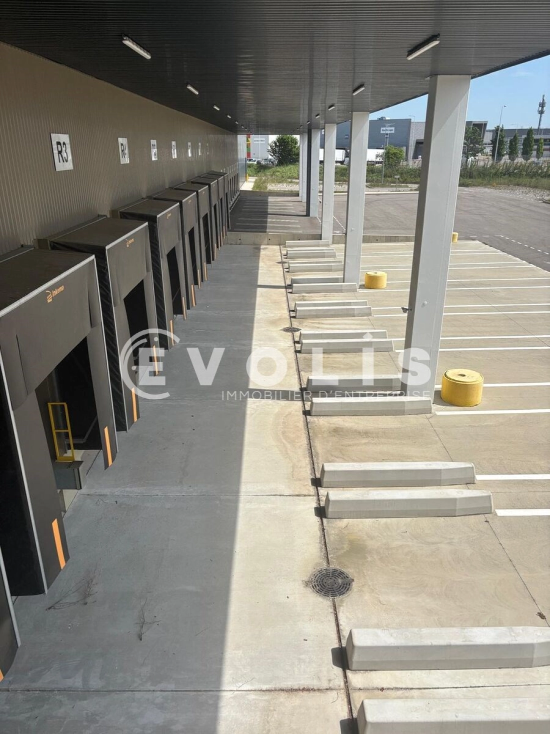 Photo 8 – vente Entrepôts / activités	CORBAS (69960)