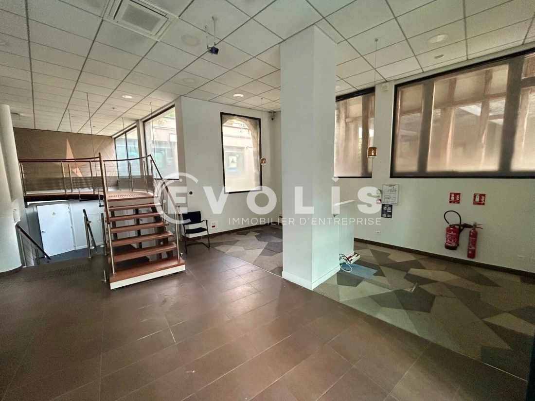 Photo 4 – location Locaux commerciaux	PALAISEAU (91120)