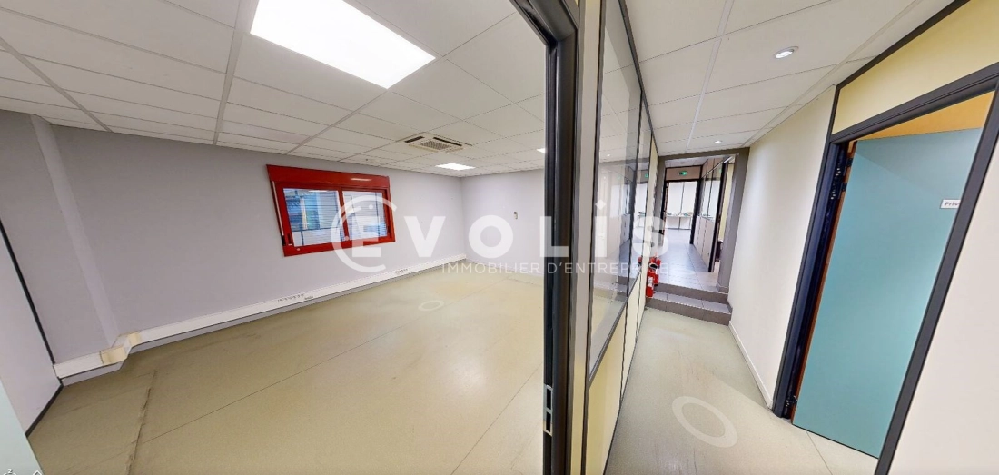 Photo 14 – location Entrepôts / activités	VENISSIEUX (69200)