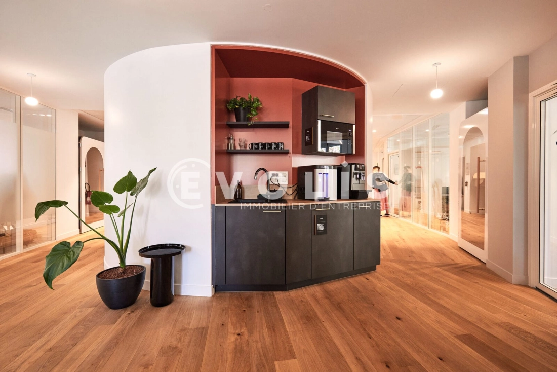Photo 1 – location Coworking	PARIS (75008)