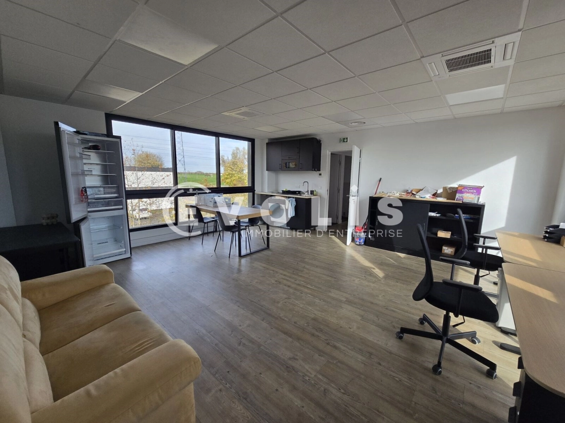 Photo 3 – location Locaux commerciaux	MARCOUSSIS (91460)