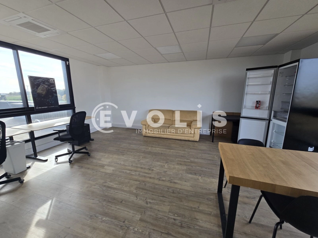 Photo 4 – location Locaux commerciaux	MARCOUSSIS (91460)