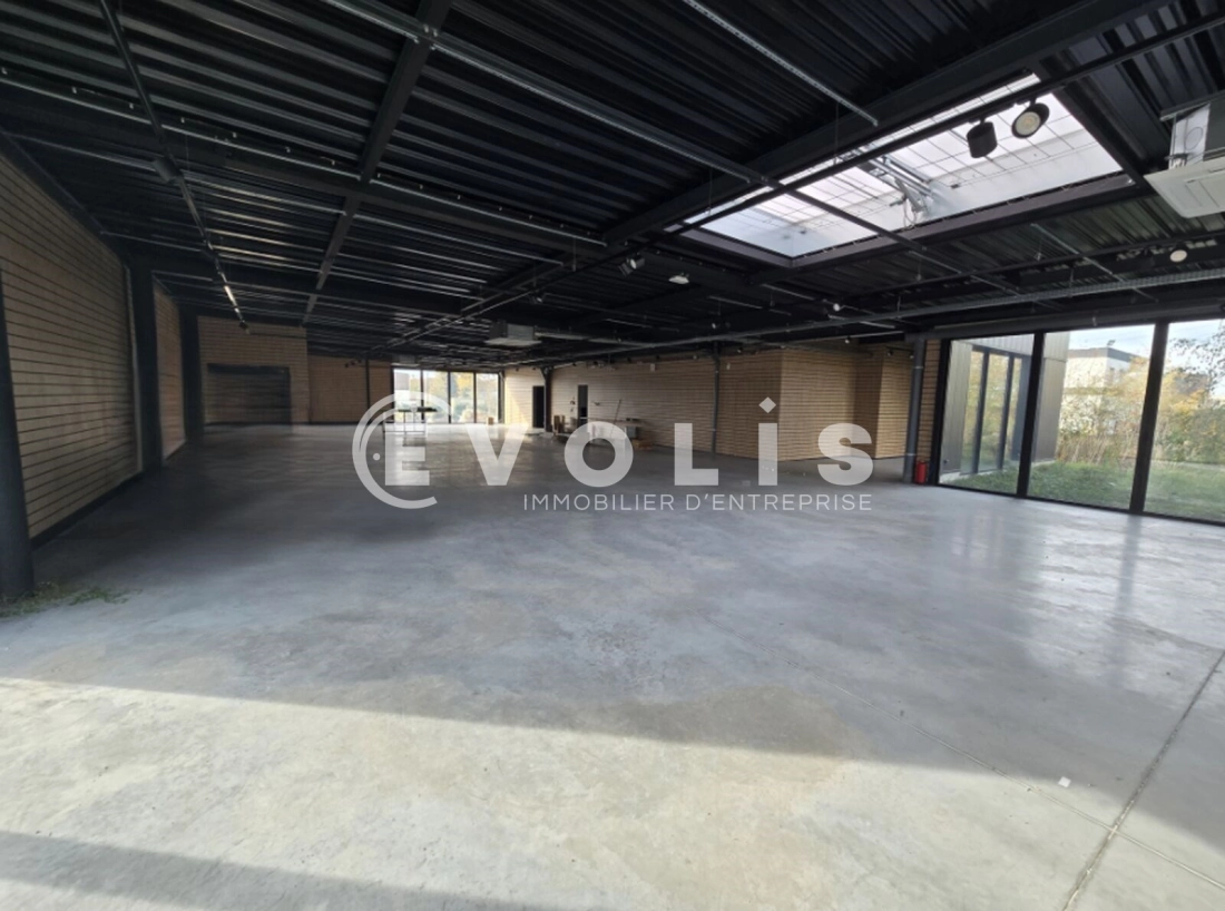 Photo 9 – location Locaux commerciaux	MARCOUSSIS (91460)