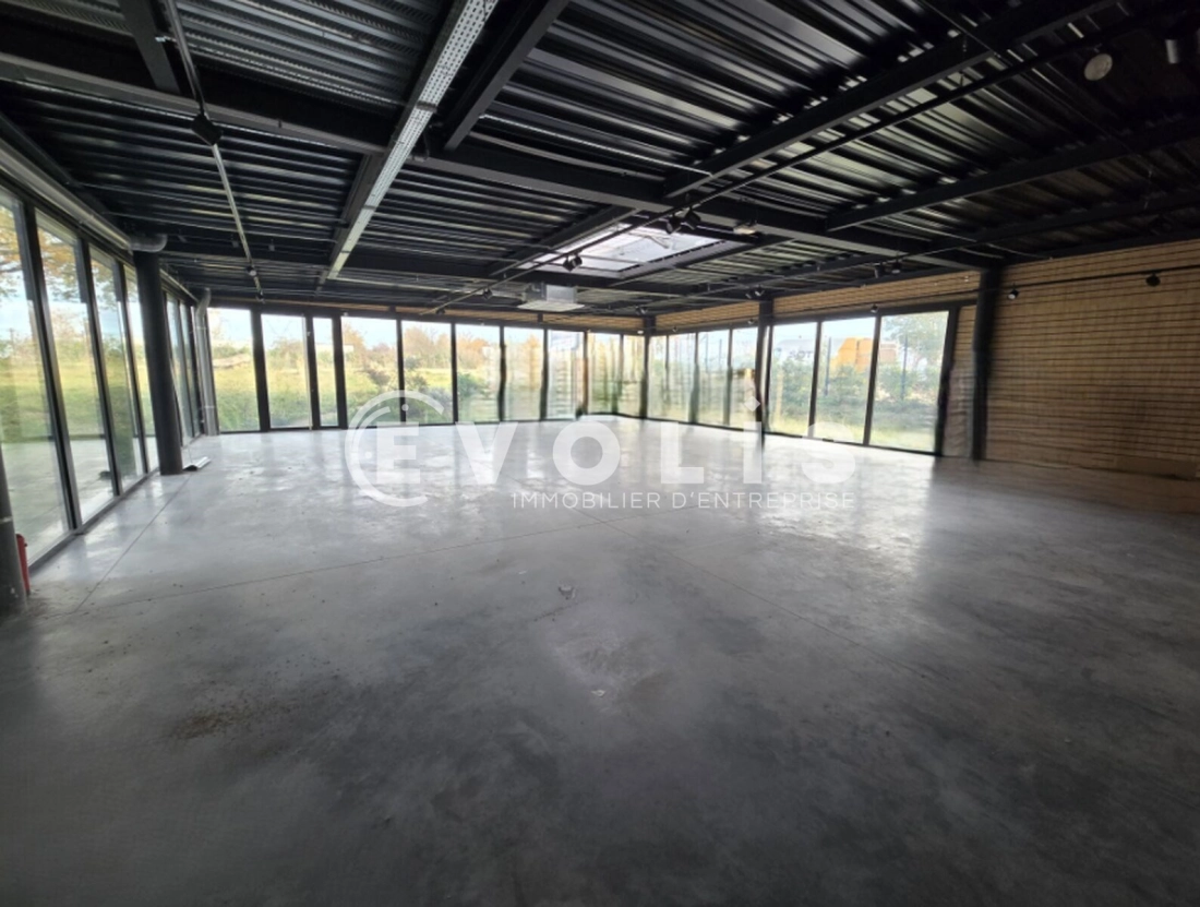 Photo 12 – location Locaux commerciaux	MARCOUSSIS (91460)