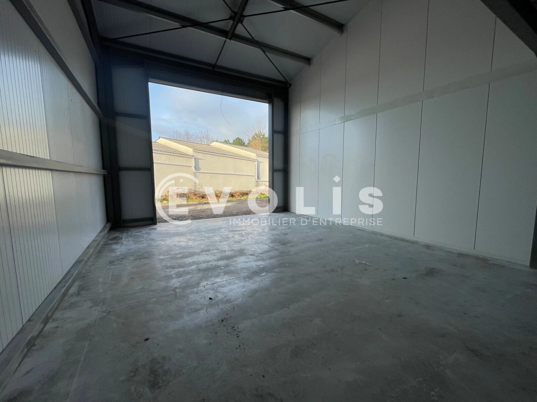 Photo 4 – location Entrepôts / activités	ANDERNOS LES BAINS (33510)