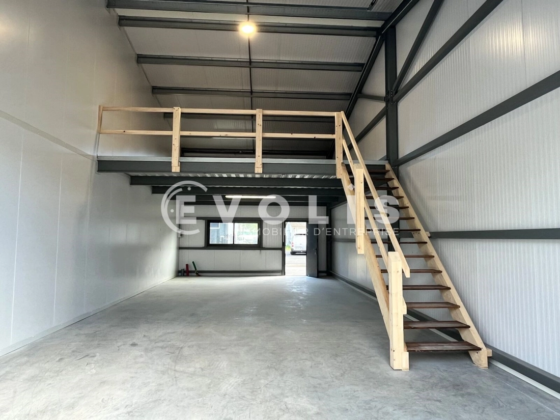 Photo 3 – location Entrepôts / activités	ANDERNOS LES BAINS (33510)