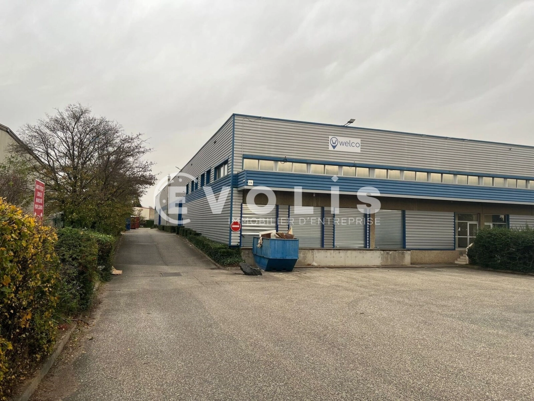 Photo 15 – location Entrepôts / activités	CHASSIEU (69680)