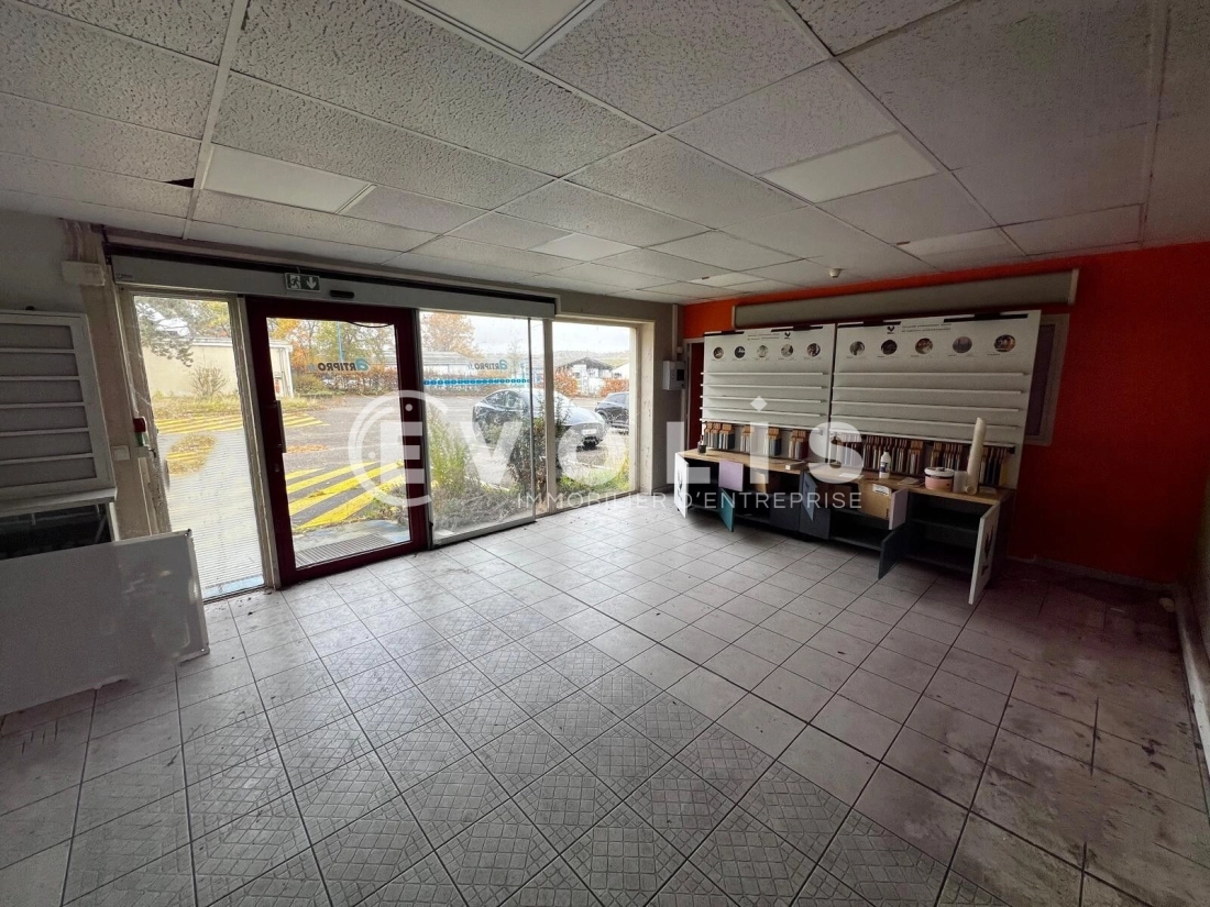 Photo 9 – location Entrepôts / activités	ETAMPES (91150)