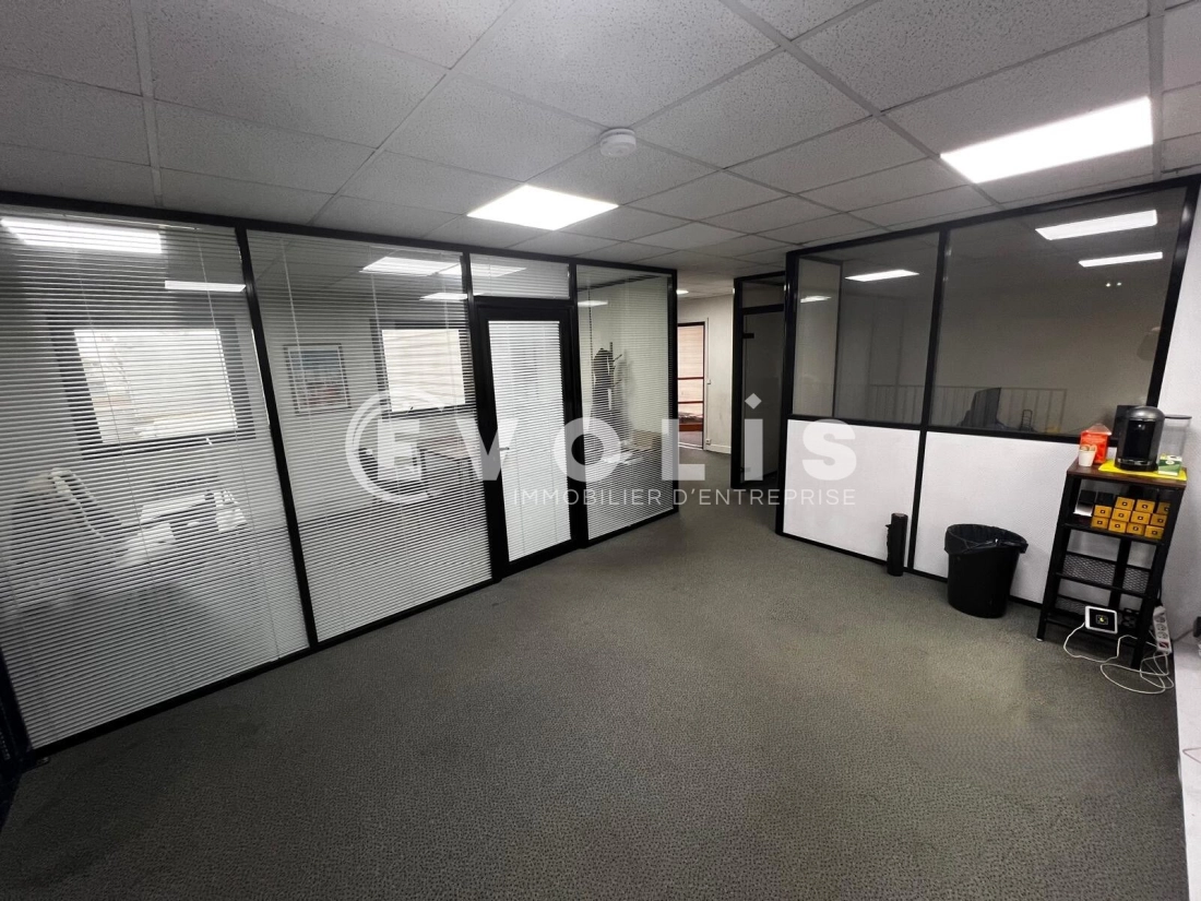 Photo 9 – location Entrepôts / activités	EPONE (78680)