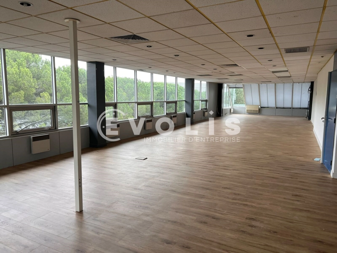 Photo 1 – location bureaux	MERIGNAC (33700)