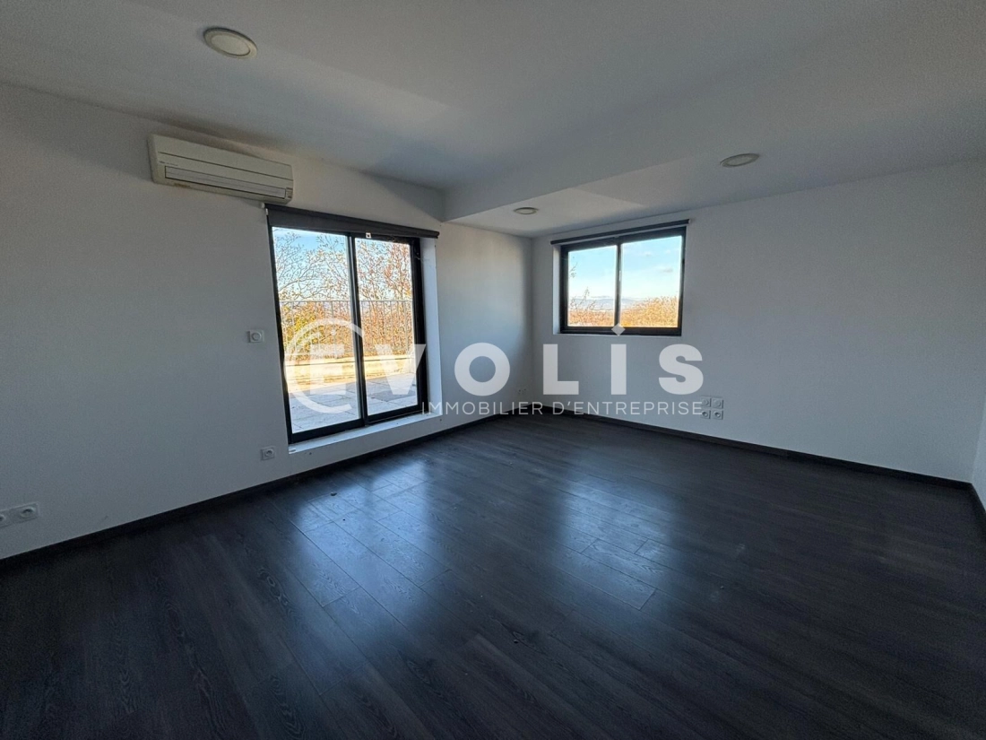 Photo 4 – vente Entrepôts / activités	FAREINS (01480)