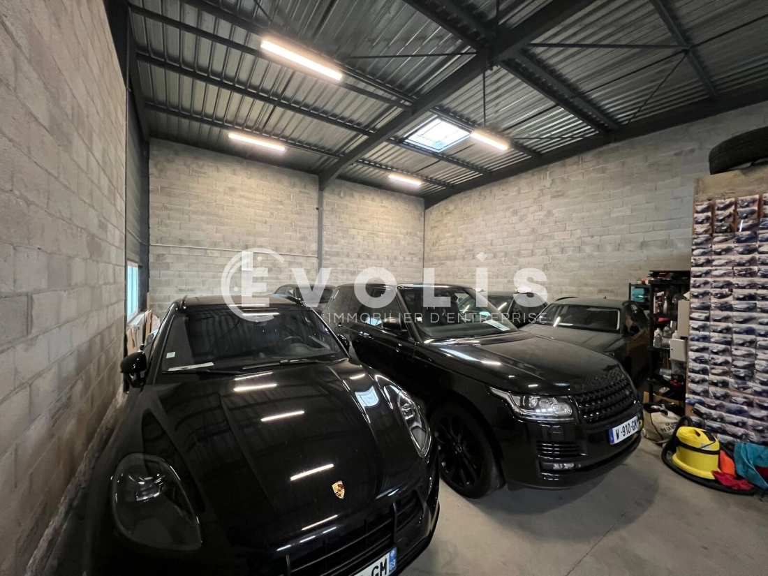 Photo 3 – location Entrepôts / activités	CHASSIEU (69680)