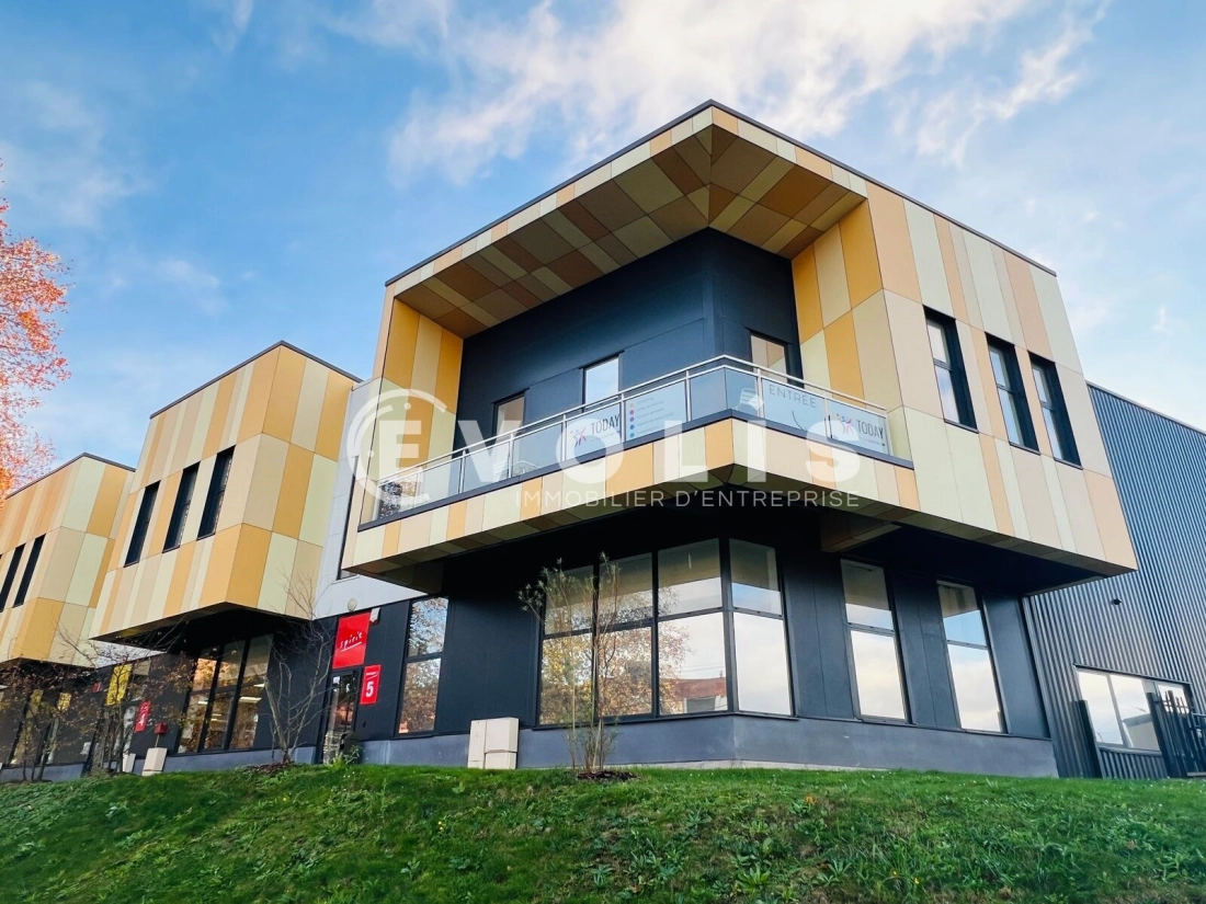 Photo 1 – location Entrepôts / activités	NOISY LE SEC (93130)
