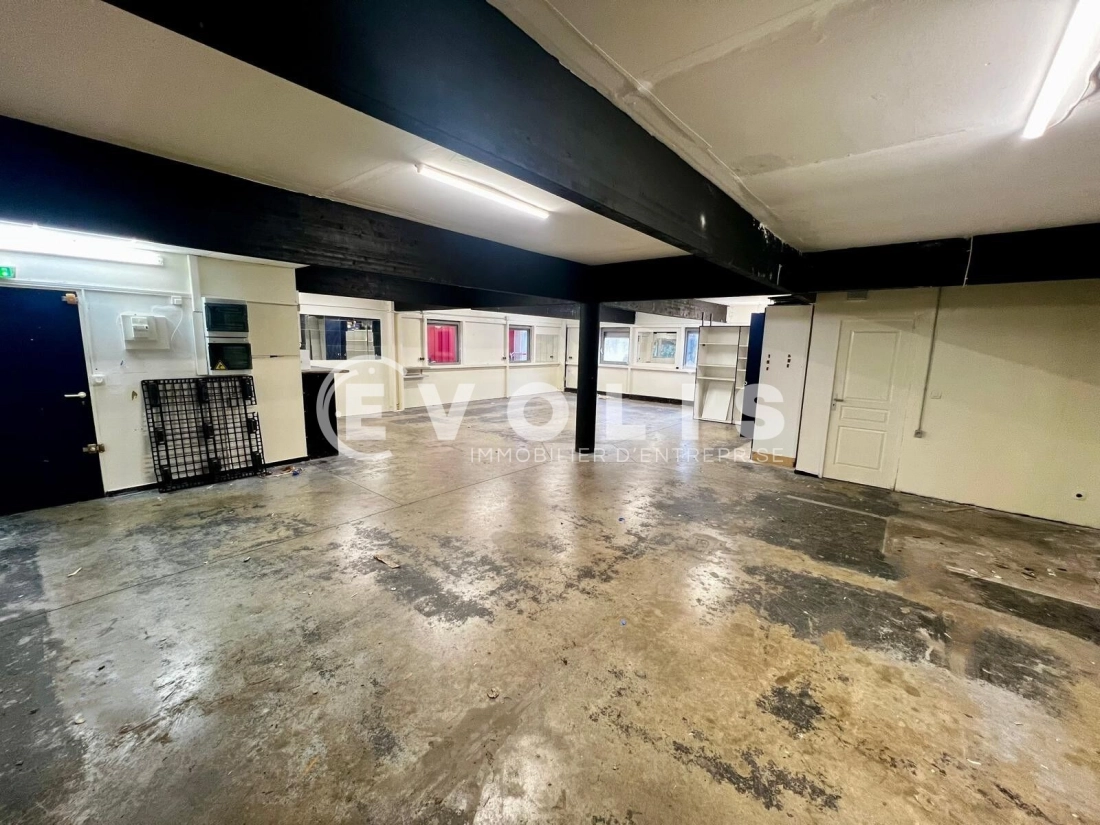 Photo 2 – location Entrepôts / activités	COMBS LA VILLE (77380)