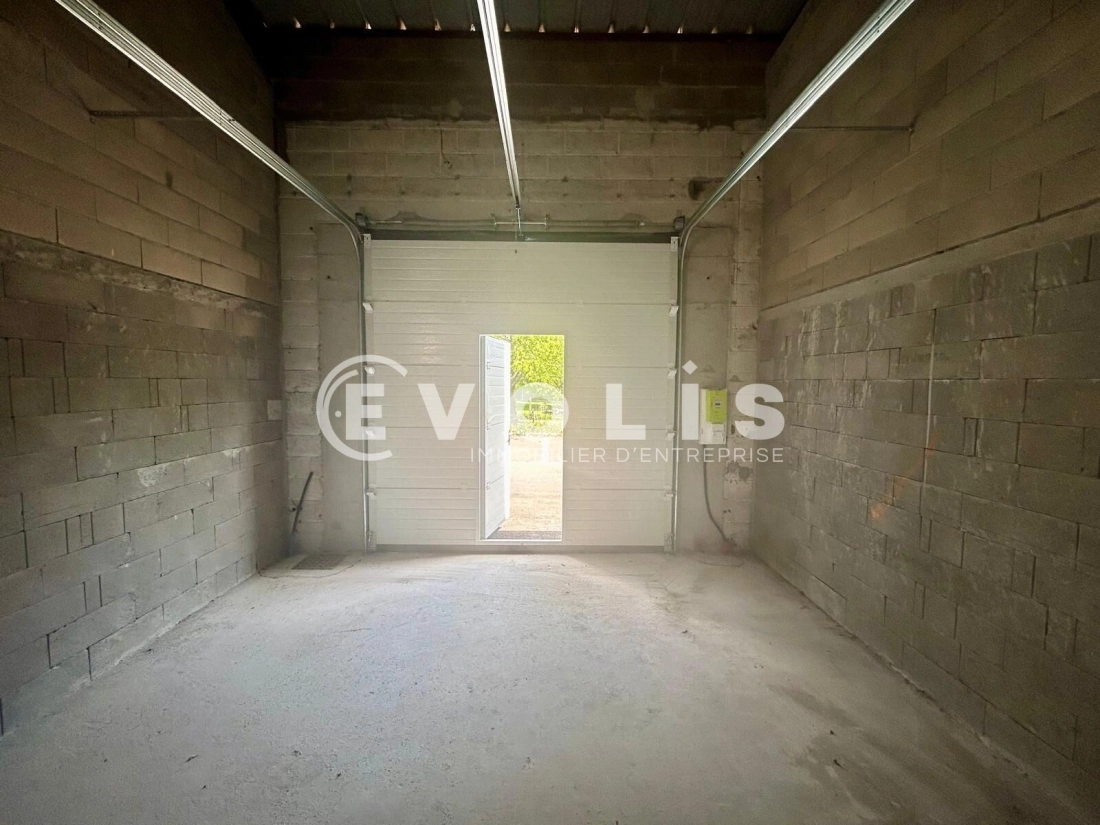 Photo 7 – location Entrepôts / activités	SAINT CHERON (91530)