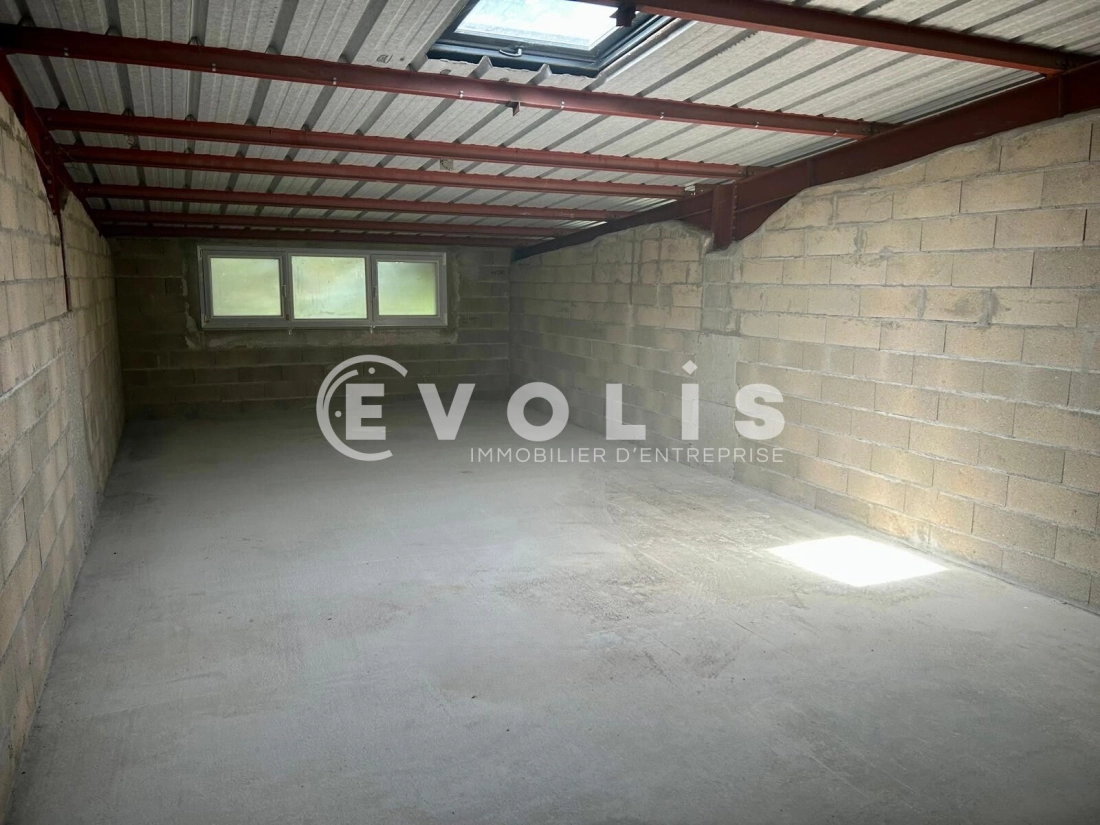 Photo 6 – location Entrepôts / activités	SAINT CHERON (91530)