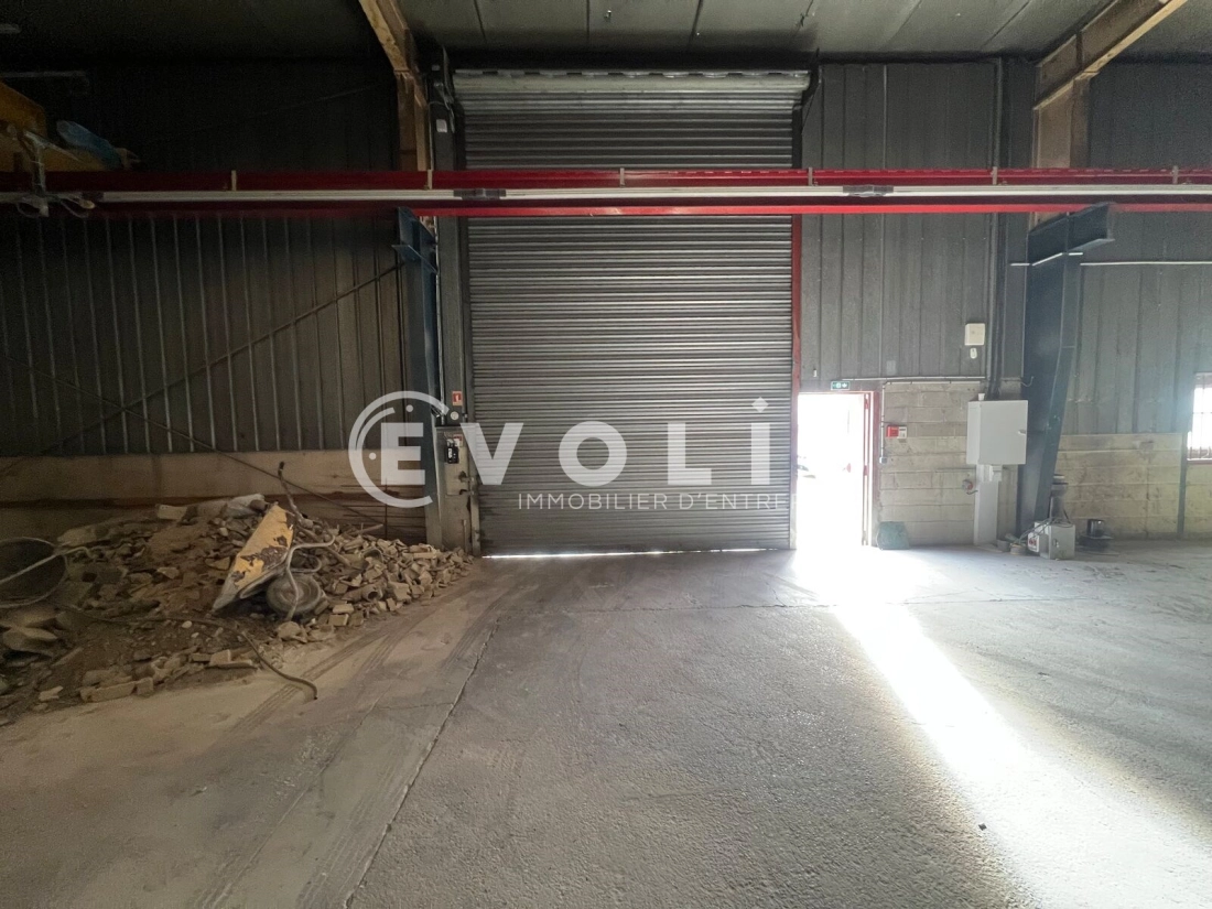 Photo 5 – location Entrepôts / activités	OZOIR LA FERRIERE (77330)