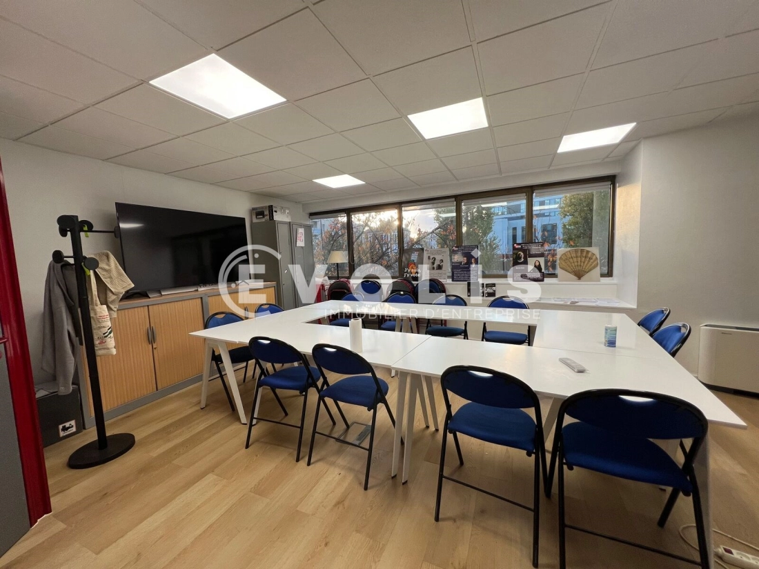 Photo 9 – location bureaux	MONTREUIL (93100)