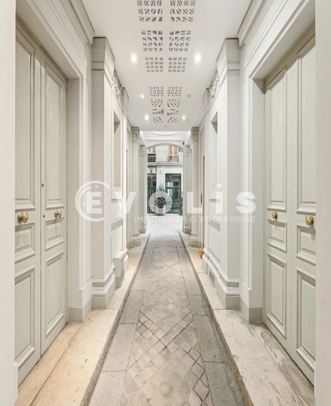 Photo 2 – location bureaux	PARIS (75008)