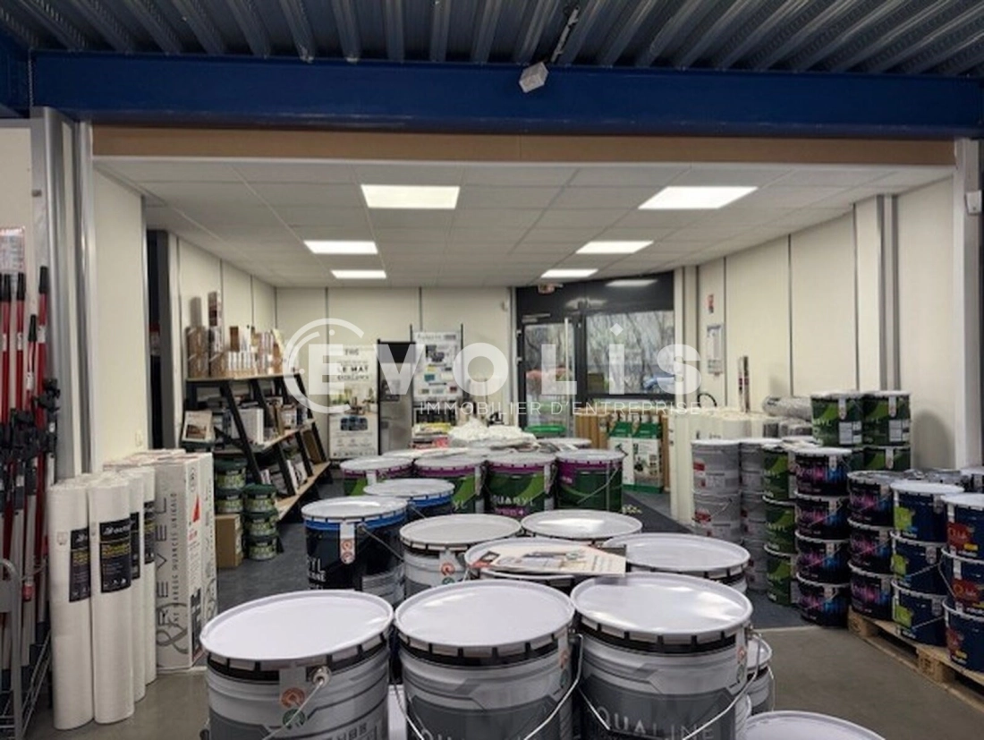 Photo 2 – location Entrepôts / activités	ECHIROLLES (38130)