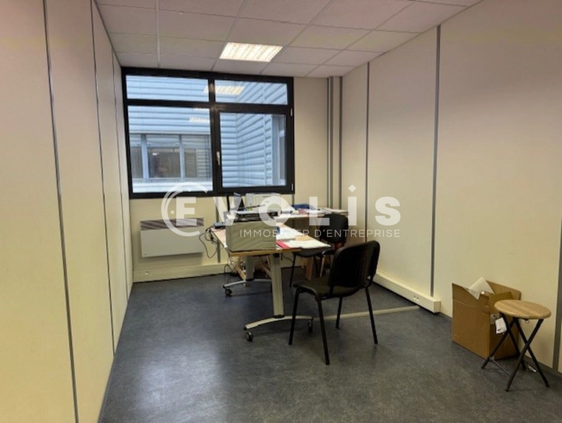 Photo 4 – location Entrepôts / activités	ECHIROLLES (38130)