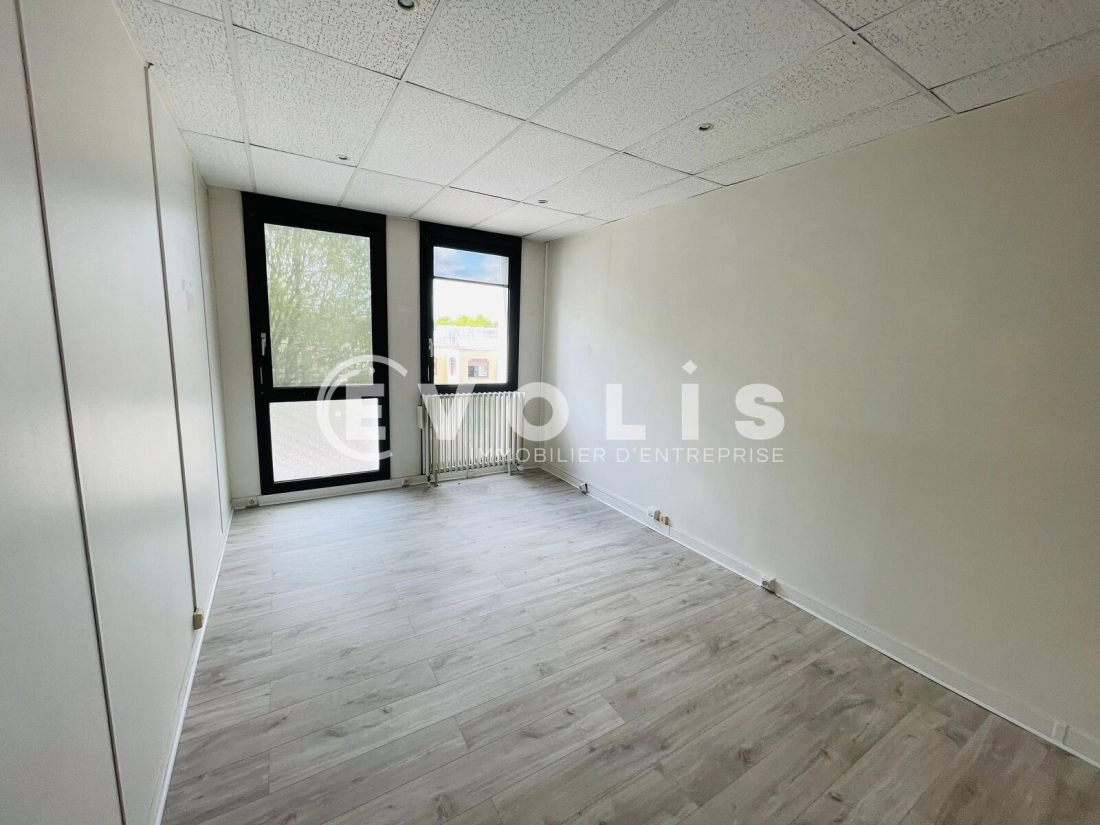 Photo 2 – location bureaux	NOISIEL (77186)