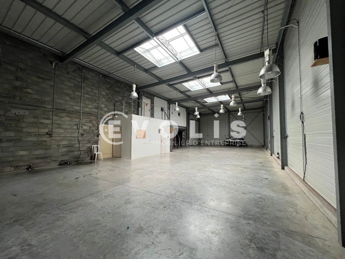 Photo 2 – location Entrepôts / activités	AUDENGE (33980)