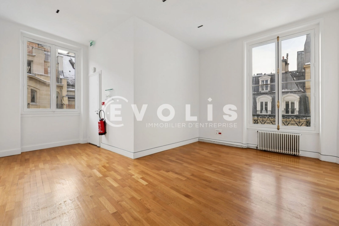 Photo 9 – location bureaux	PARIS (75008)