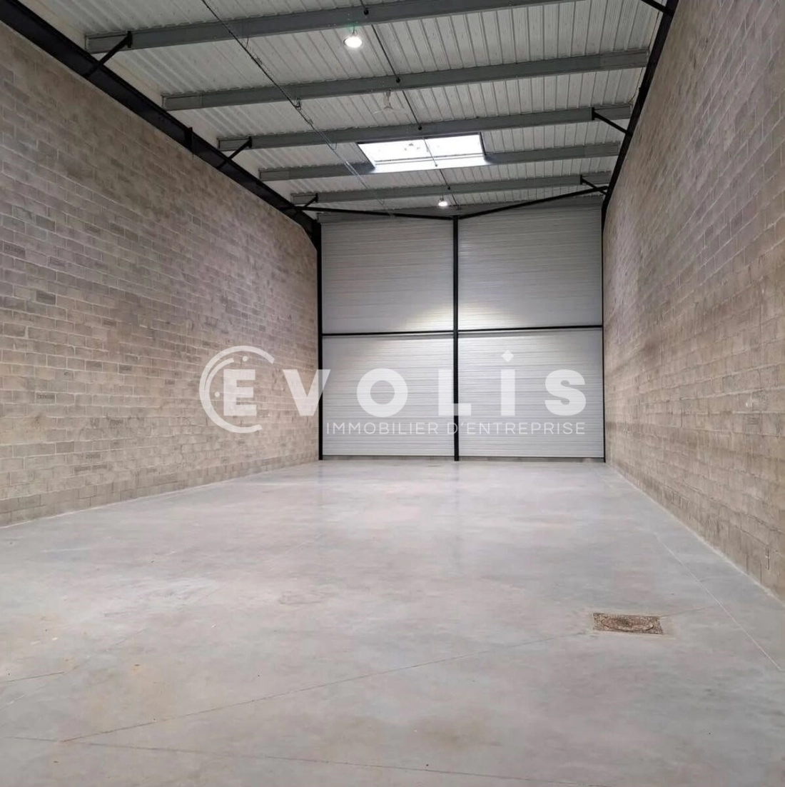 Photo 1 – location Entrepôts / activités	BAILLY ROMAINVILLIERS (77700)