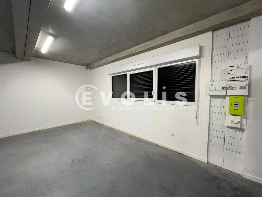 Photo 2 – location Entrepôts / activités	MIOS (33380)