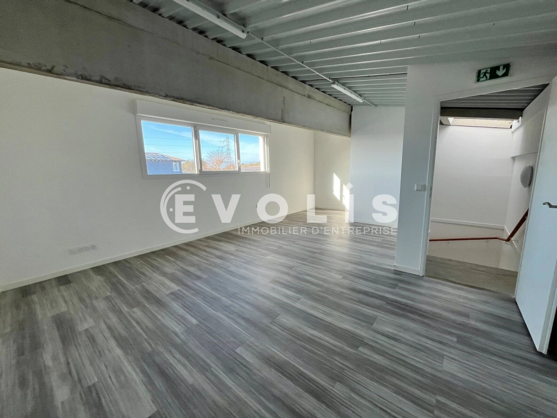 Photo 9 – location Entrepôts / activités	MIOS (33380)