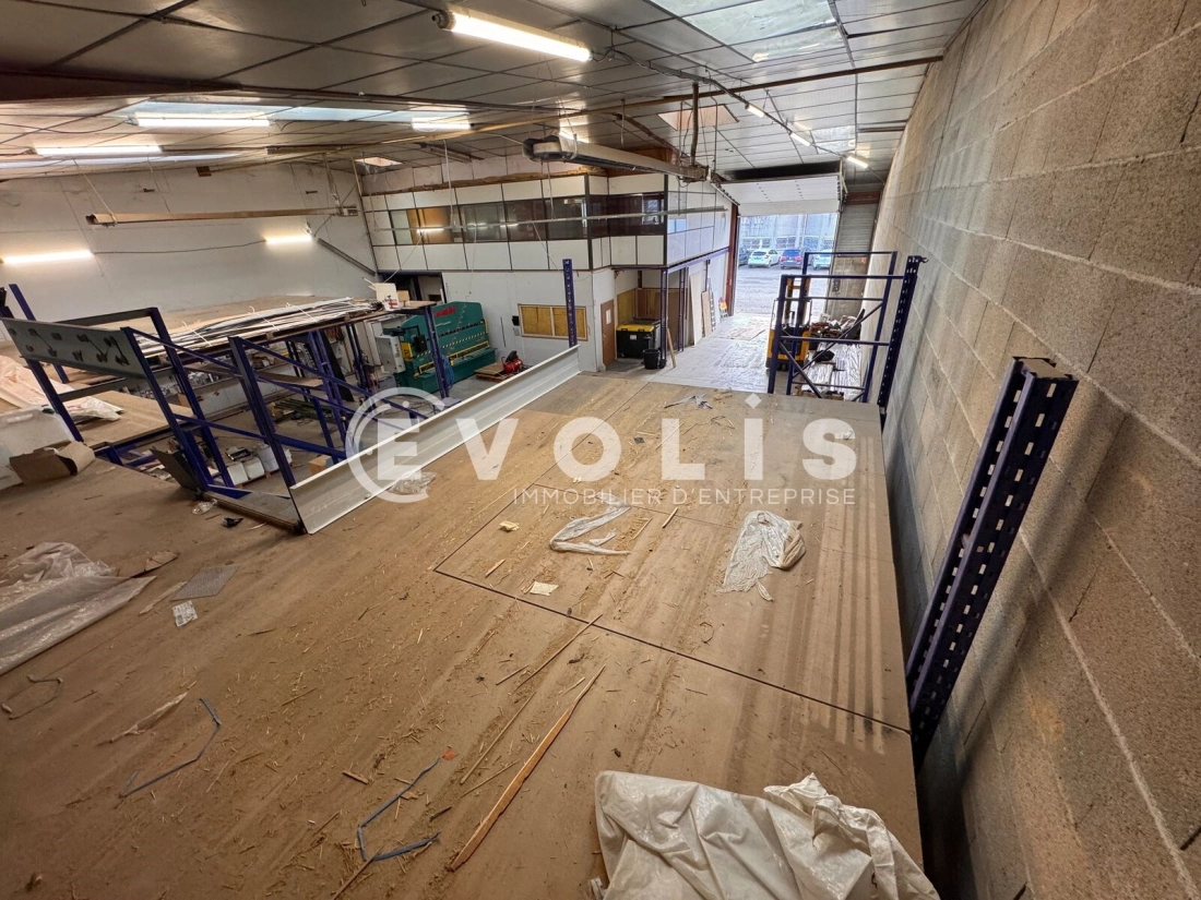 Photo 9 – location Entrepôts / activités	CHASSIEU (69680)