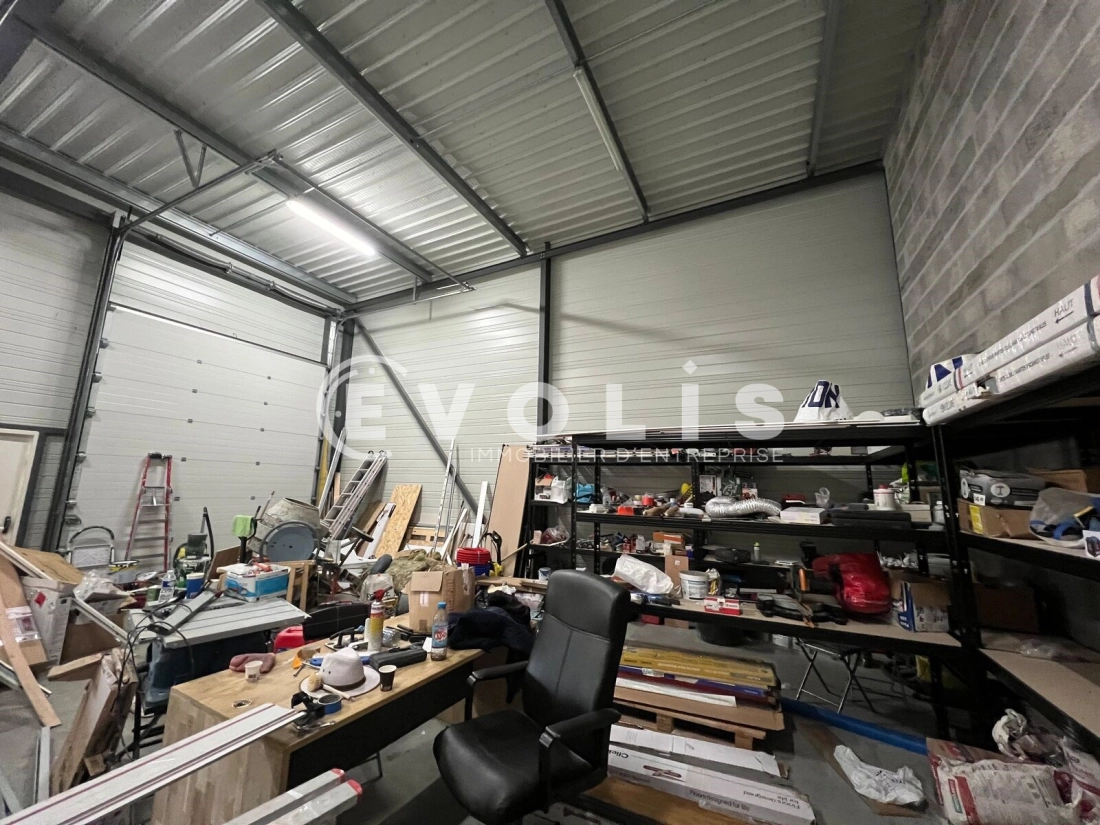 Photo 4 – location Entrepôts / activités	BRUGES (33520)