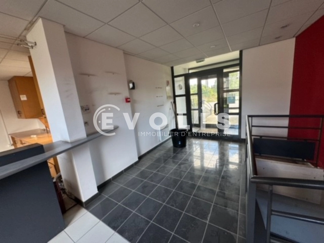 Photo 3 – vente Entrepôts / activités	VILLERS BRETONNEUX (80380)