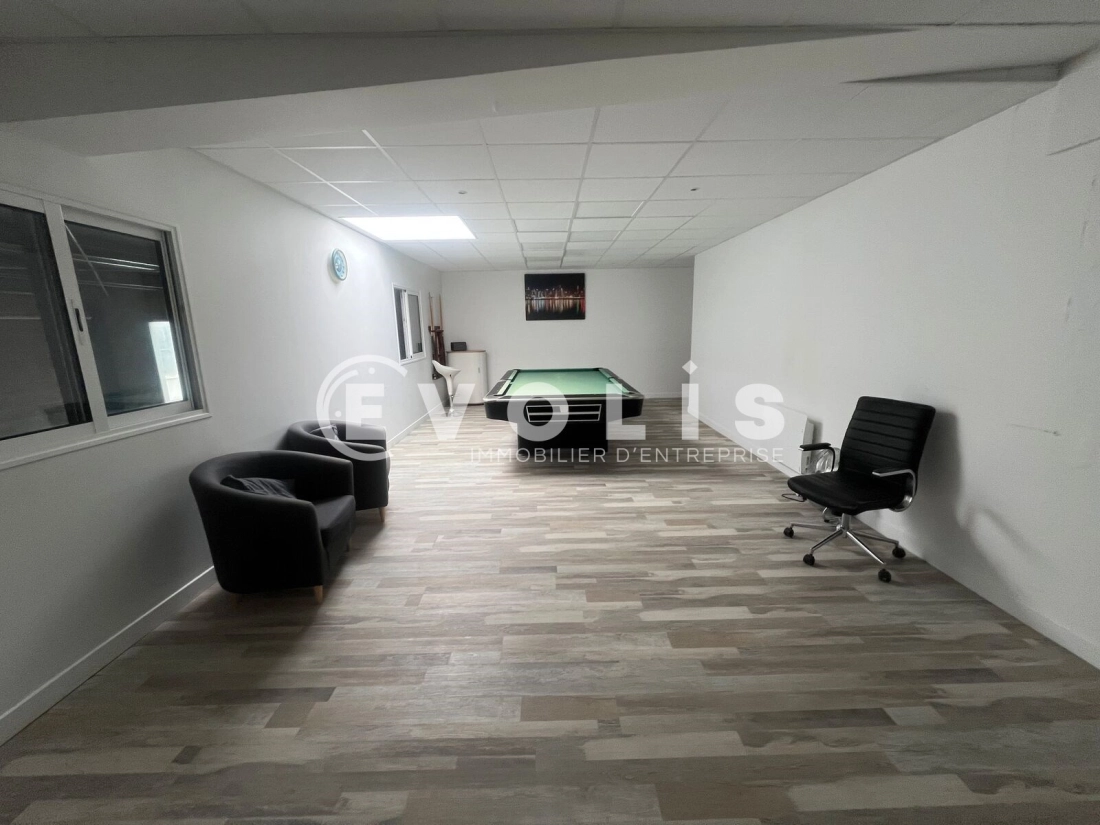 Photo 7 – location Entrepôts / activités	SAINT PIERRE DU PERRAY (91280)