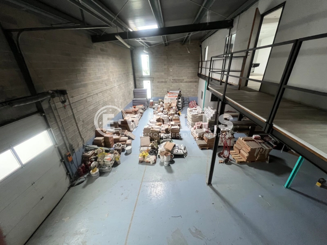 Photo 4 – location Entrepôts / activités	SAINT PIERRE DU PERRAY (91280)