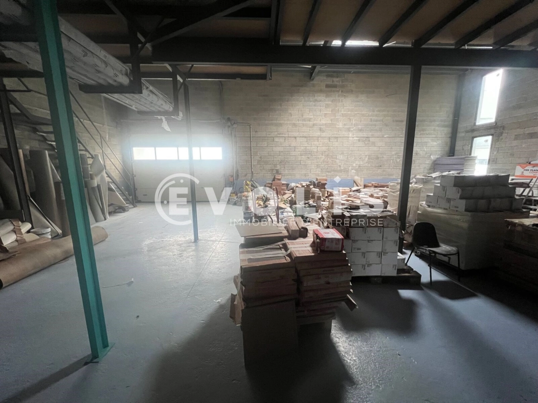 Photo 3 – location Entrepôts / activités	SAINT PIERRE DU PERRAY (91280)