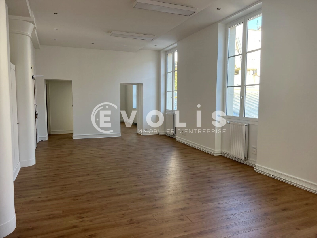 Photo 12 – location bureaux	PARIS (75003)