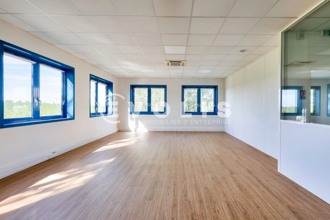 Photo 7 – location Entrepôts / activités	FRESNES (94260)