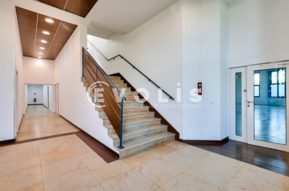 Photo 5 – location Entrepôts / activités	FRESNES (94260)