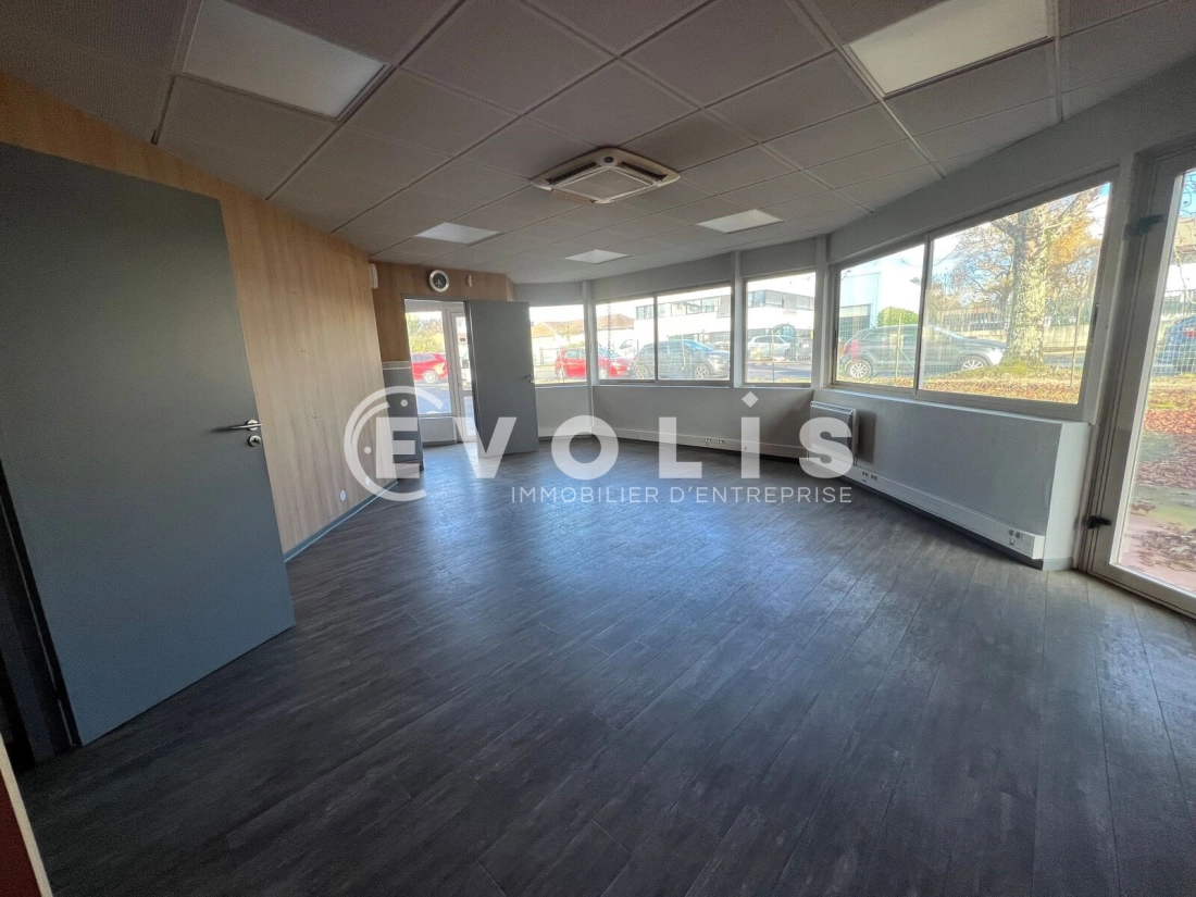 Photo 7 – location Entrepôts / activités	GRADIGNAN (33170)