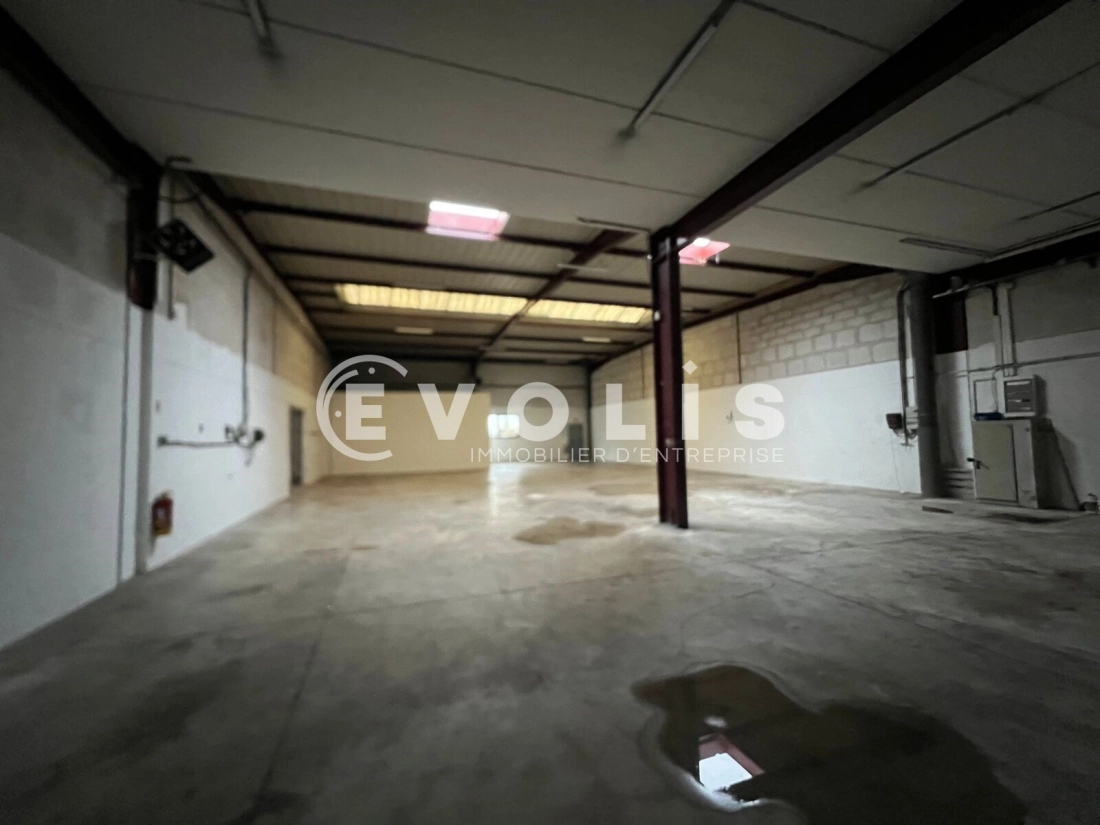 Photo 4 – location Entrepôts / activités	LE BLANC MESNIL (93150)