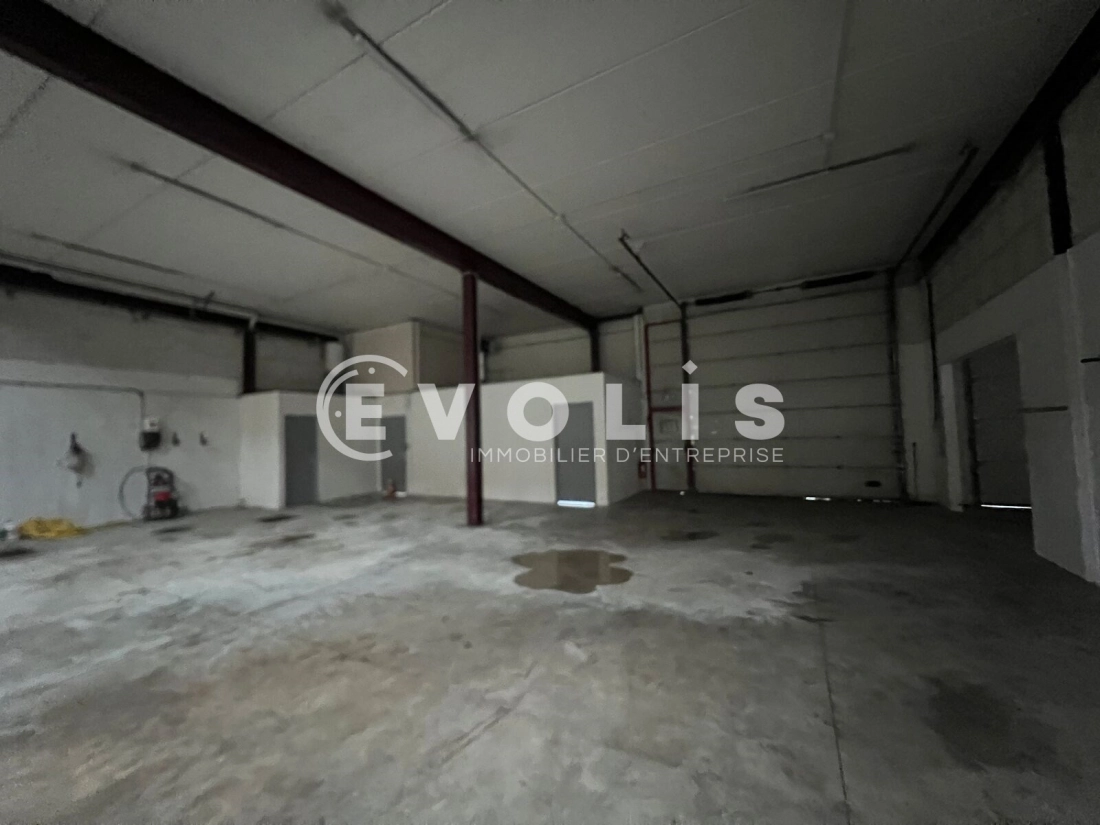 Photo 8 – location Entrepôts / activités	LE BLANC MESNIL (93150)