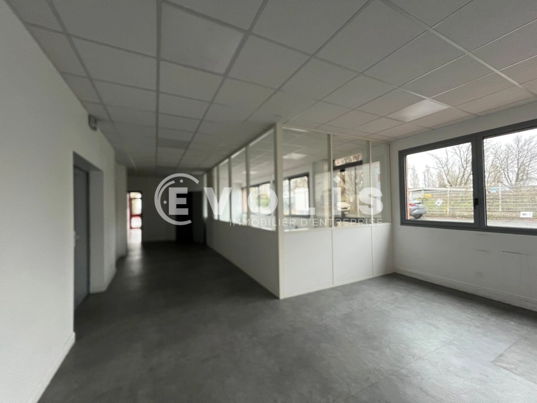 Photo 10 – location Entrepôts / activités	LE BLANC MESNIL (93150)