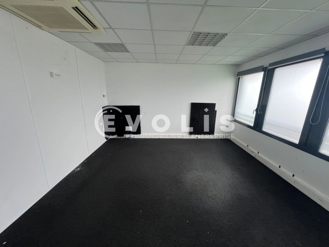Photo 3 – vente bureaux	SERRIS (77700)