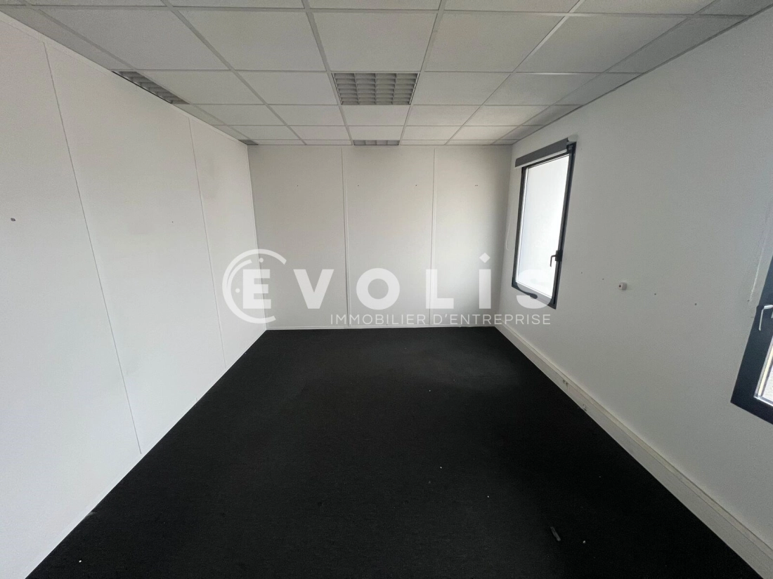Photo 6 – vente bureaux	SERRIS (77700)