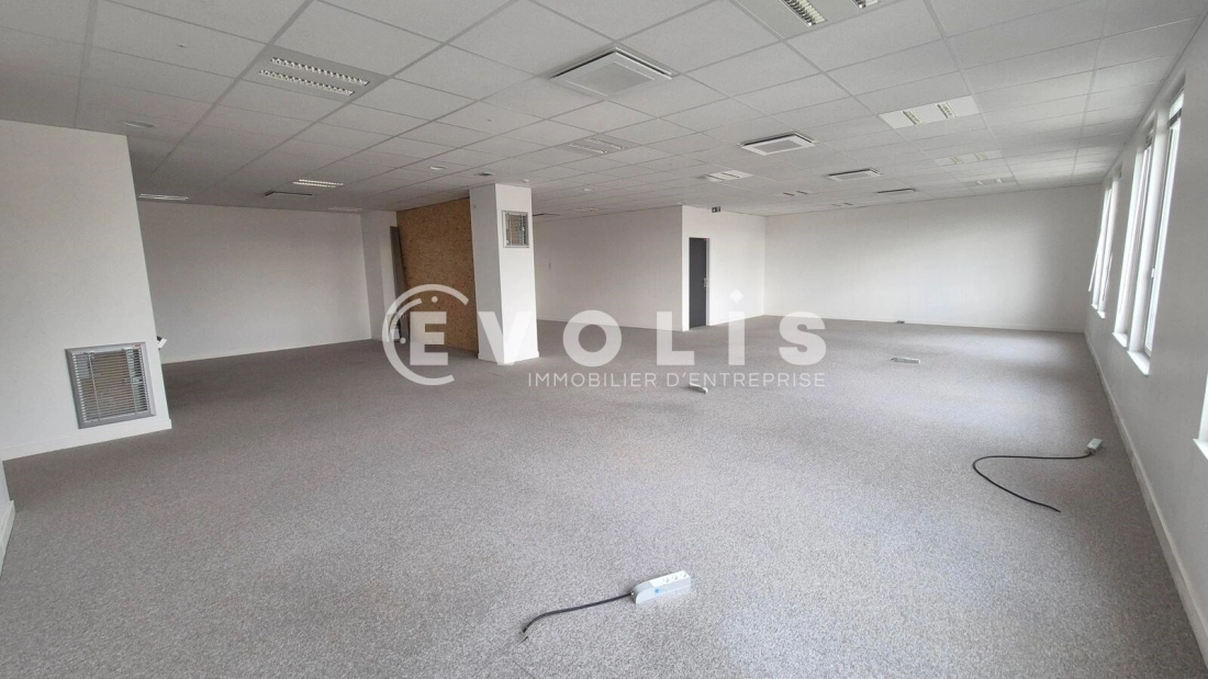Photo 2 – location bureaux	CHESSY (77700)