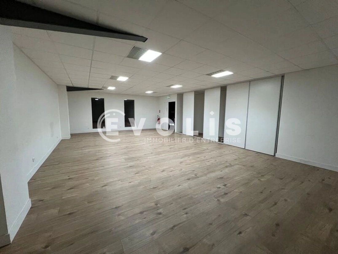 Photo 5 – location Entrepôts / activités	MERIGNAC (33700)