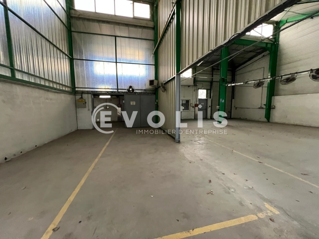 Photo 6 – vente Entrepôts / activités	MORNANT (69440)